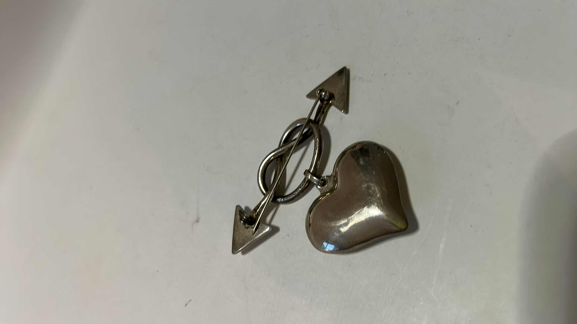 Photo 3 of FINE JEWELRY- .925 STERLING HEART PIN  H2.25”