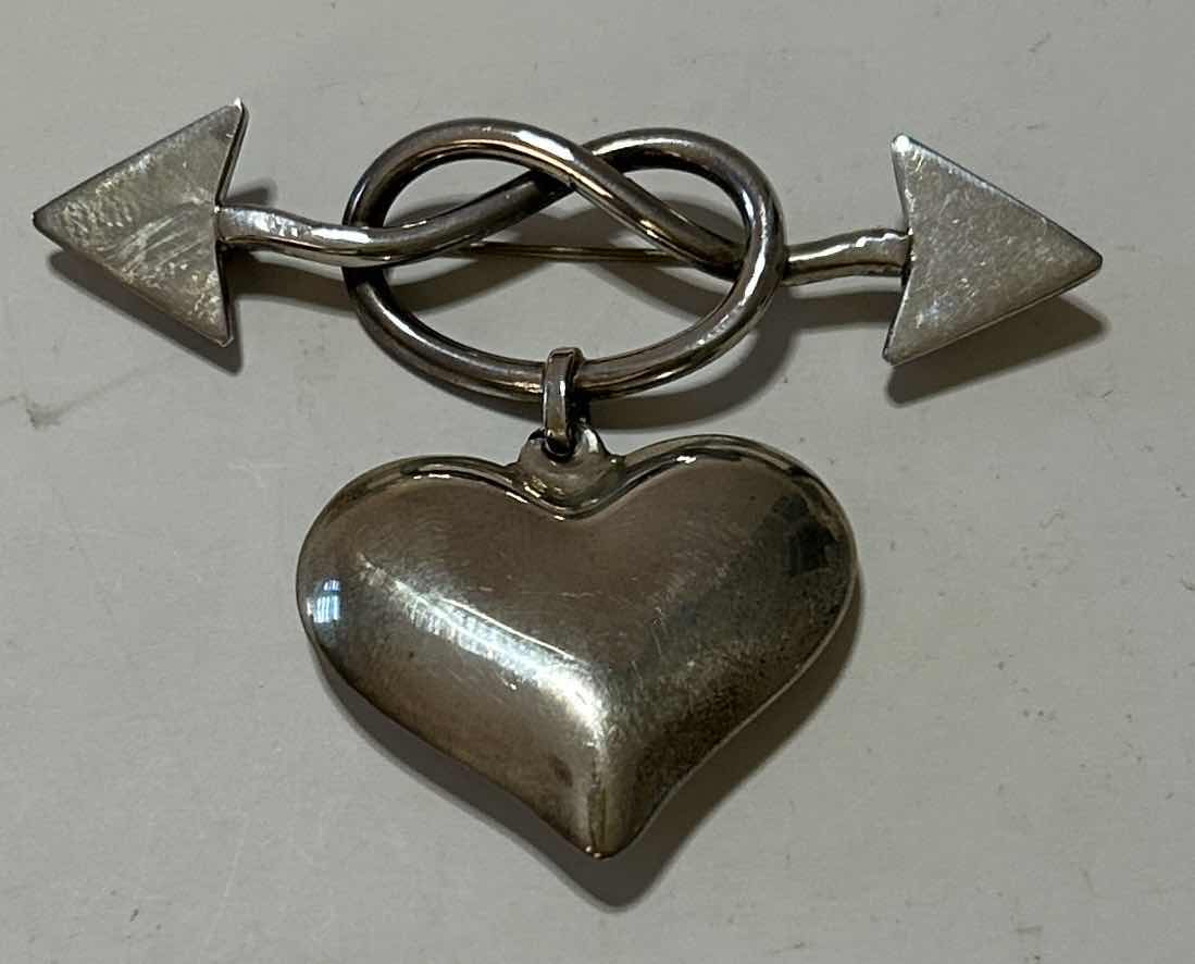 Photo 2 of FINE JEWELRY- .925 STERLING HEART PIN  H2.25”