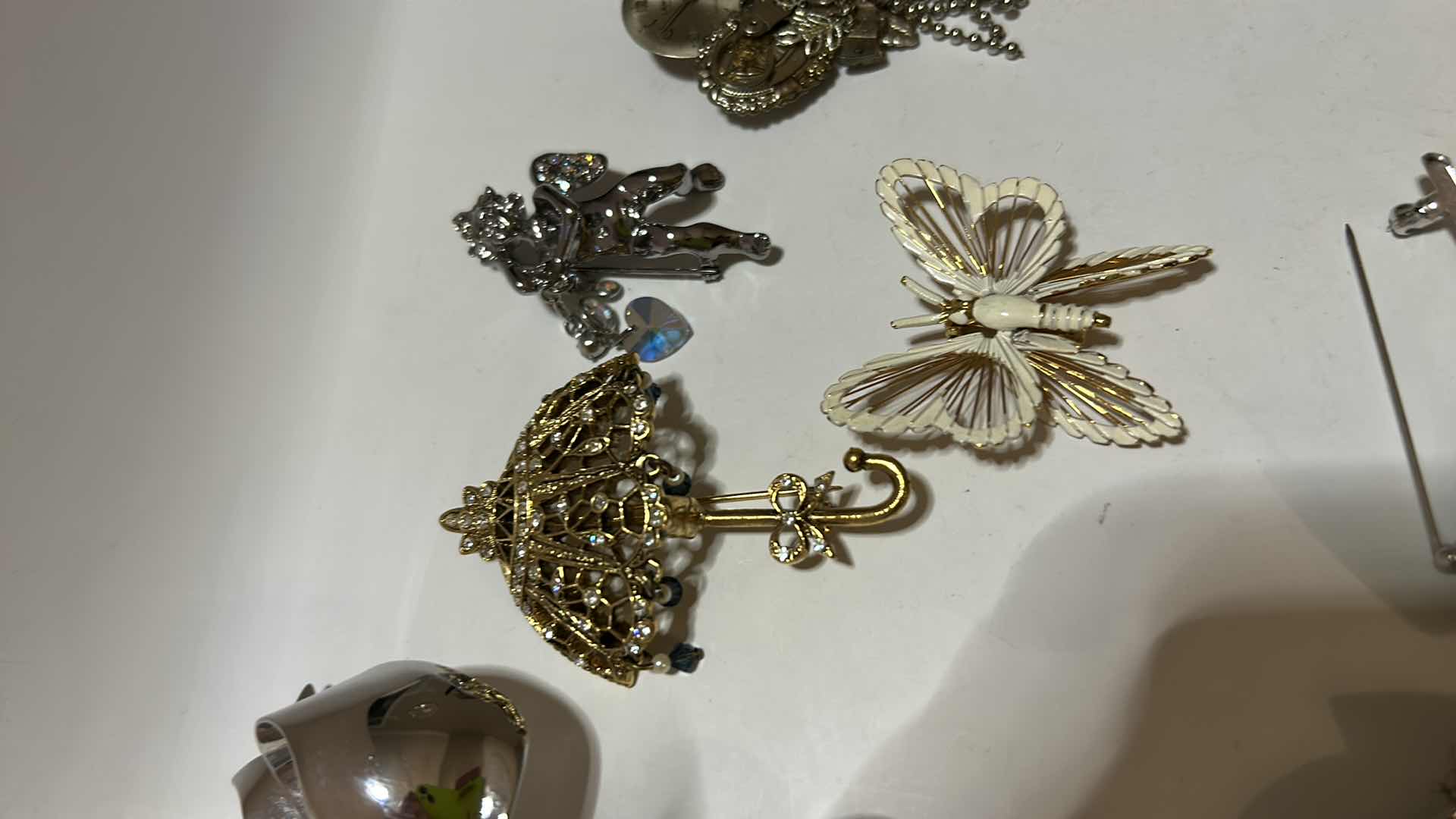 Photo 3 of COSTUME JEWELRY- 8 PINS