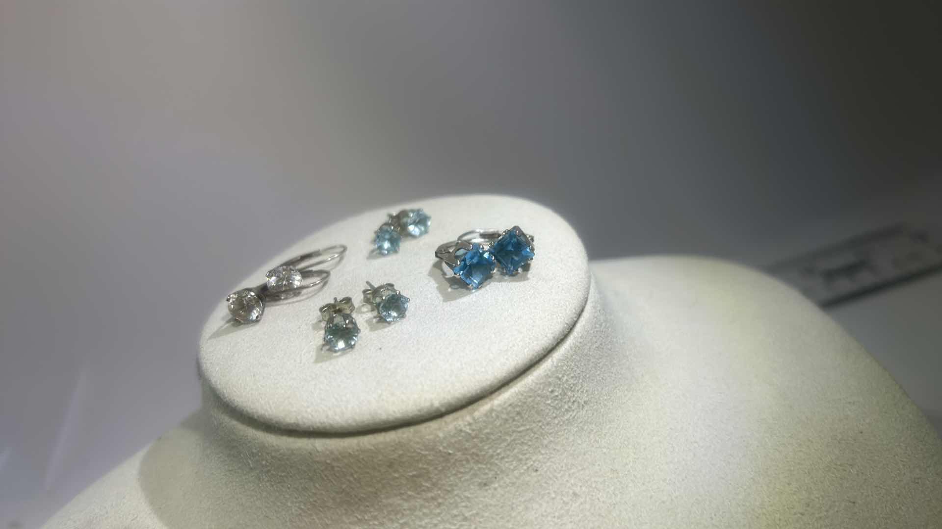 Photo 1 of 4 PAIRS SMALL PIERCED EARRINGS