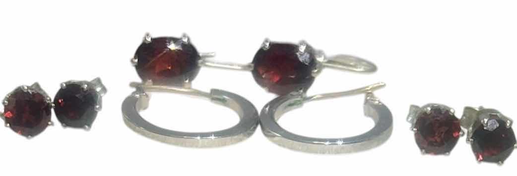 Photo 1 of 4 PAIRS SMALL PIERCED EARRINGS