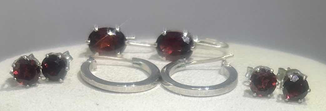 Photo 1 of 4 PAIRS SMALL PIERCED EARRINGS