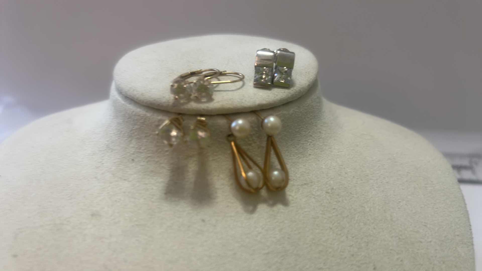 Photo 1 of 4 PAIRS SMALL PIERCED EARRINGS