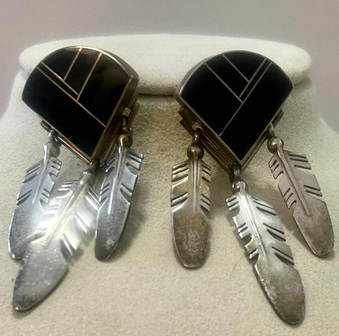 Photo 1 of FINE JEWELRY.925 STERLING SILVER NAVAHO PIERCED EARRINGS H2.5”