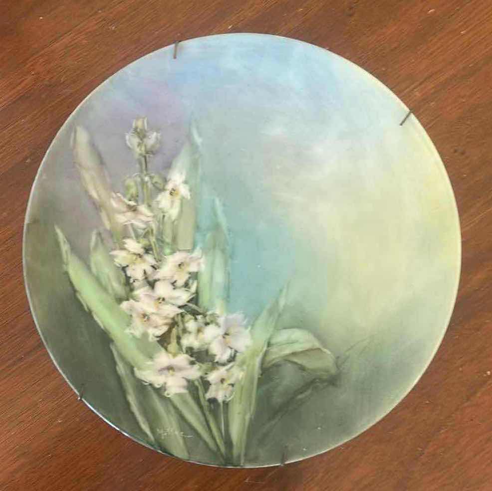 Photo 1 of 8” THOMAS BAVARIA PORCELAIN COLLECTORS PLATE