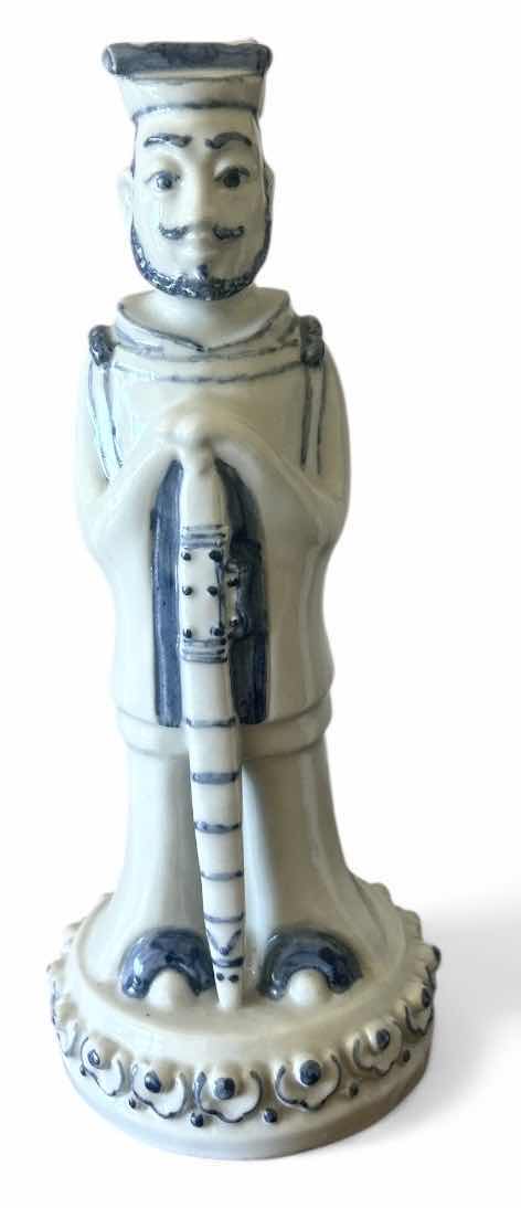 Photo 1 of VINTAGE CHINESE PORCELAIN BLUE AND WHITE FIGURINE H11”