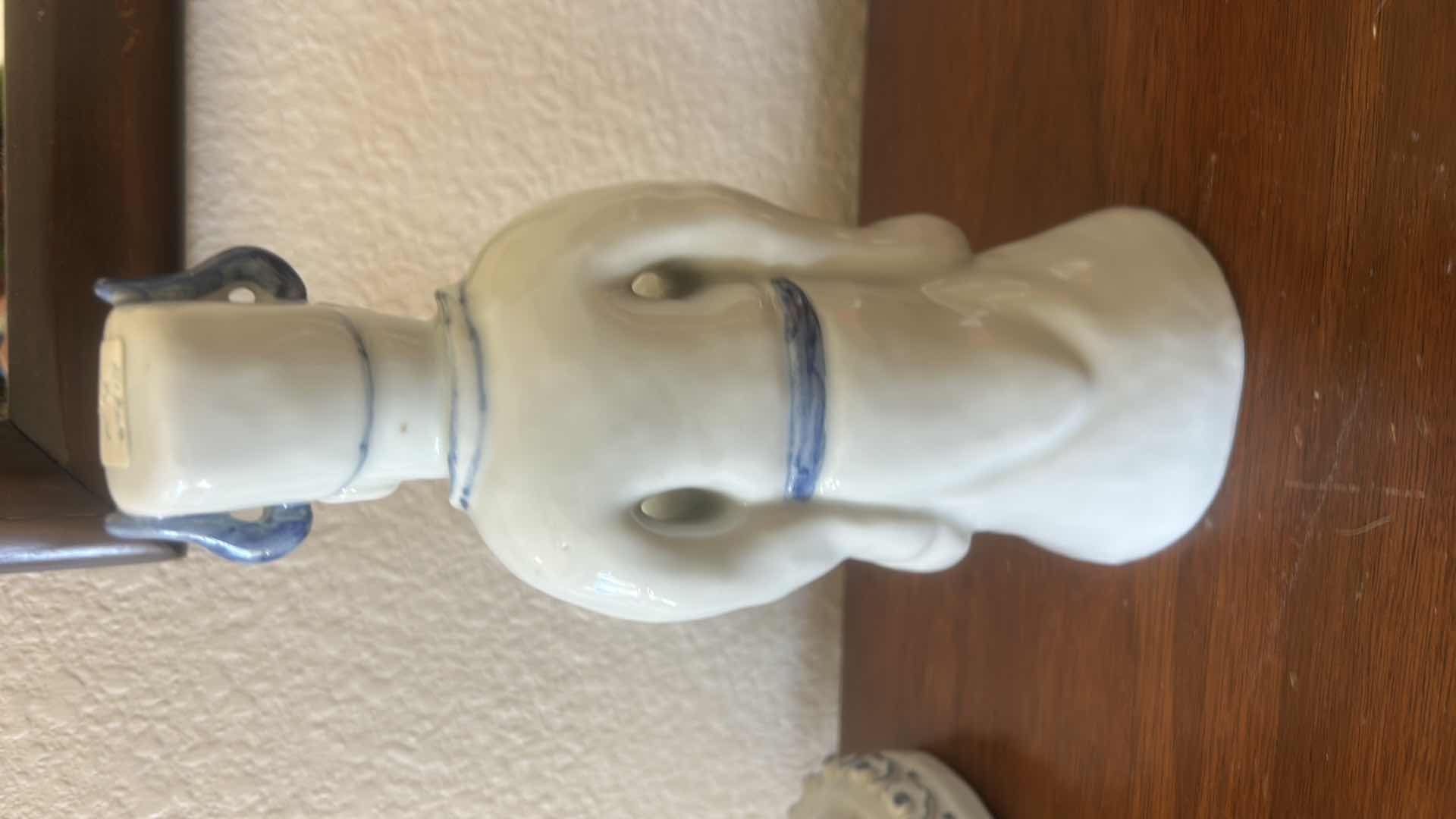 Photo 1 of VINTAGE CHINESE PORCELAIN BLUE AND WHITE FIGURINE H9”