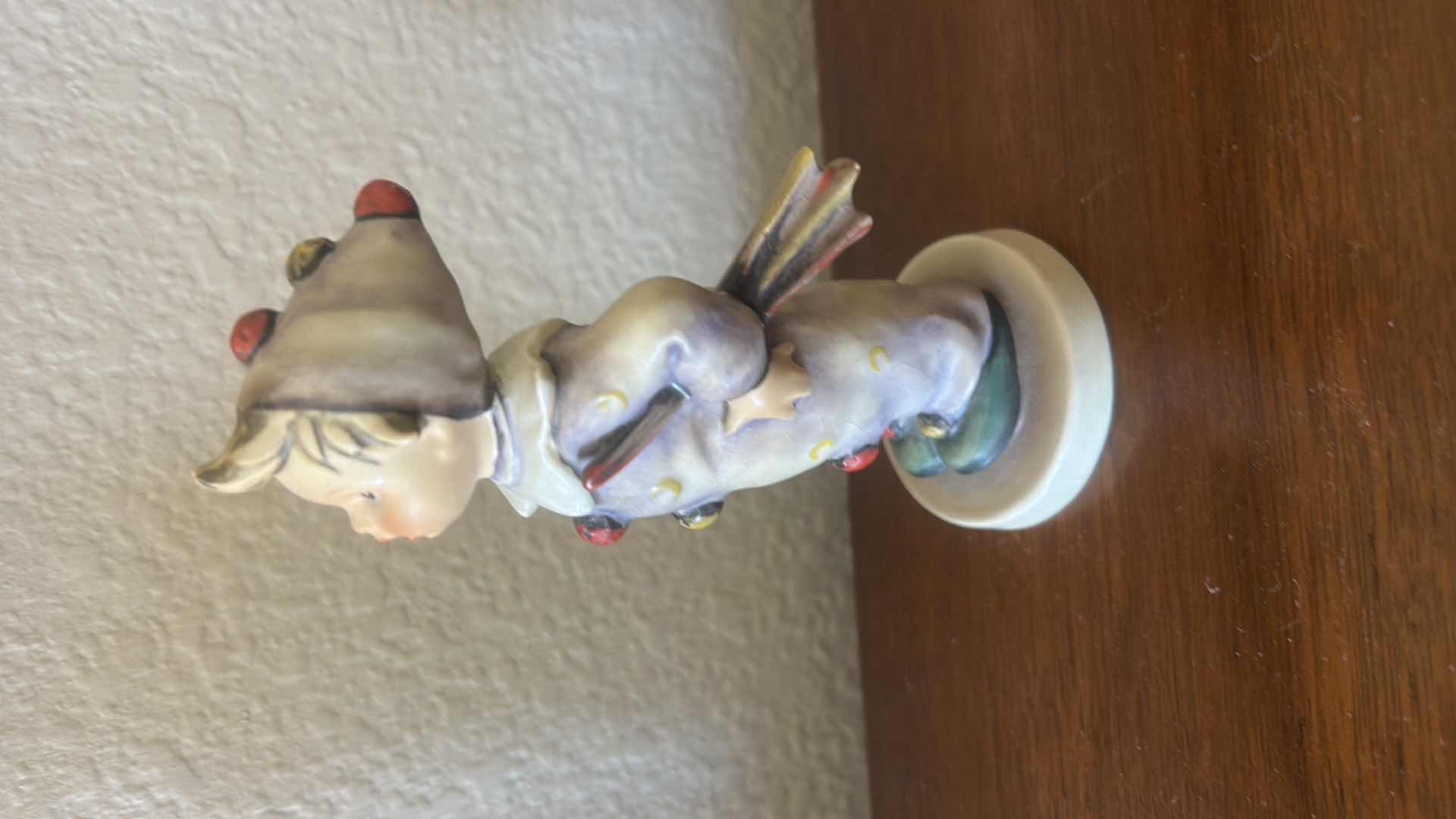 Photo 1 of GOEBEL HUMMEL CLOWN 328 “CARNIVAL” 1957 H6”