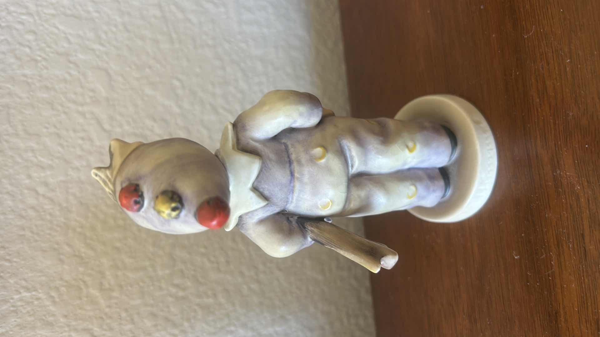 Photo 1 of GOEBEL HUMMEL CLOWN 328 “CARNIVAL” 1957 H6”