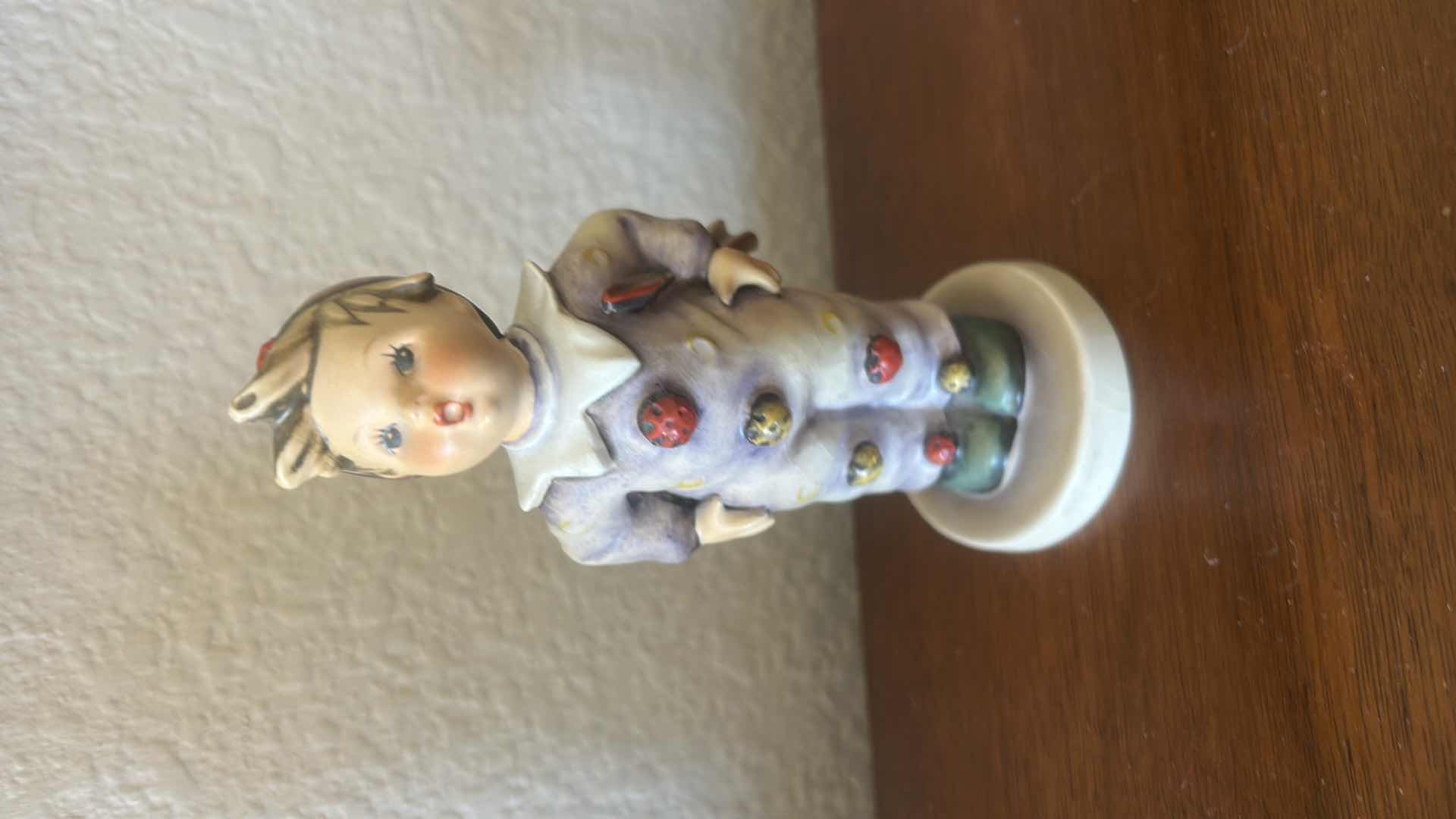 Photo 1 of GOEBEL HUMMEL CLOWN 328 “CARNIVAL” 1957 H6”