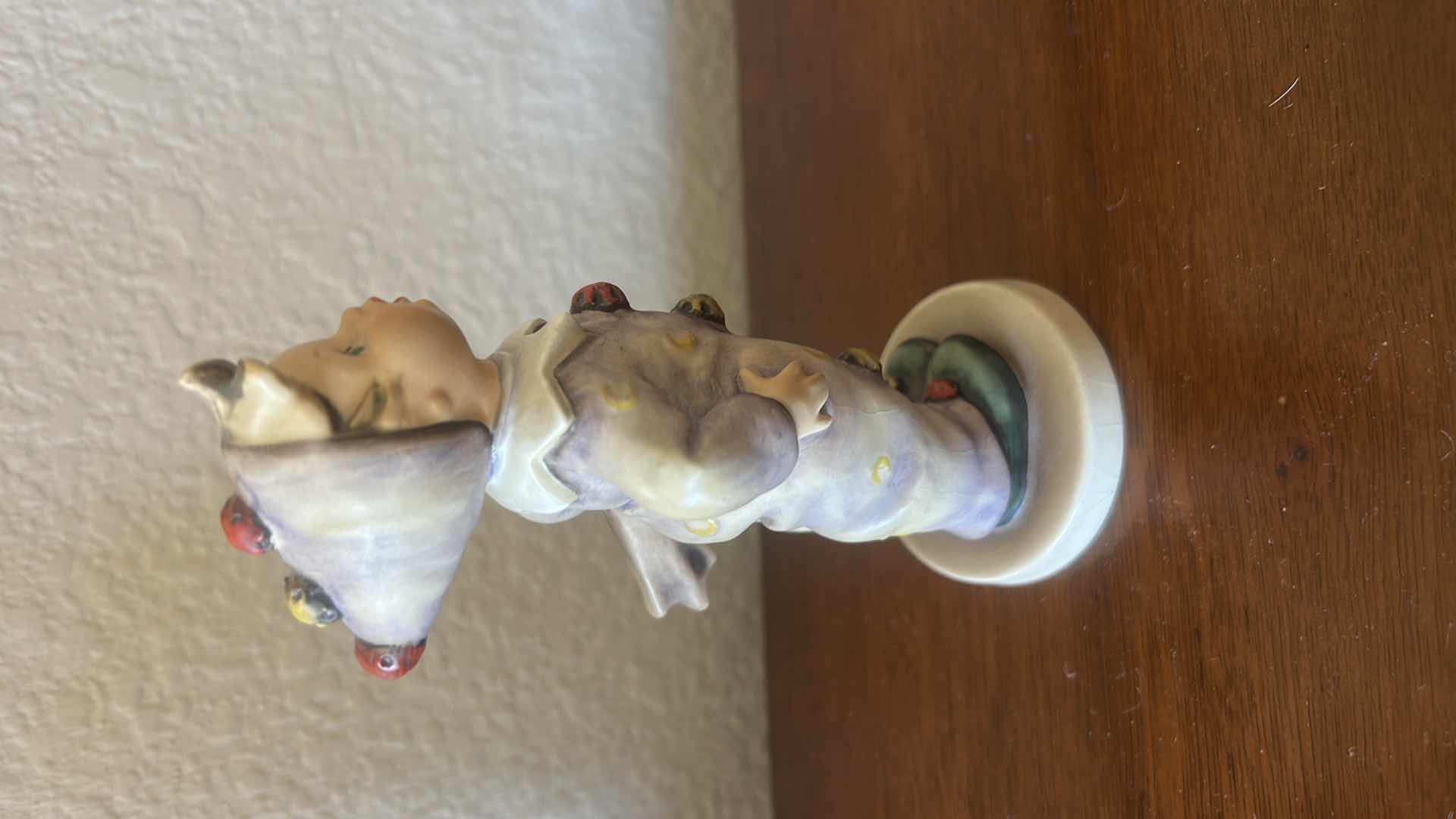 Photo 1 of GOEBEL HUMMEL CLOWN 328 “CARNIVAL” 1957 H6”