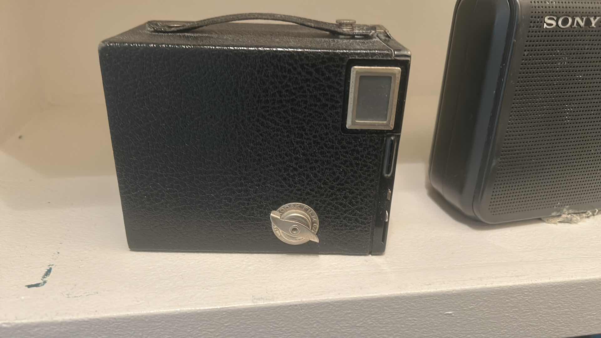 Photo 1 of VINTAGE KODAK 6 20 BROWNIE JR & VINTAGE SONY WEATHER, TV, FM, AM ,
