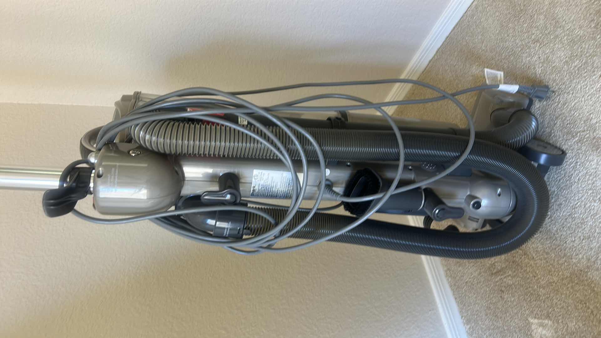 Photo 4 of SHARK NAVIGATOR VACUUM CLEANER