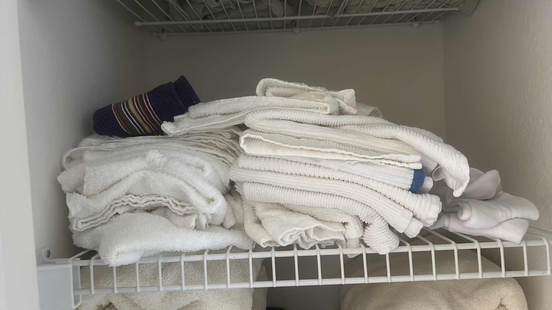 Photo 1 of CONTENTS IN LINEN CLOSET - TOWELS