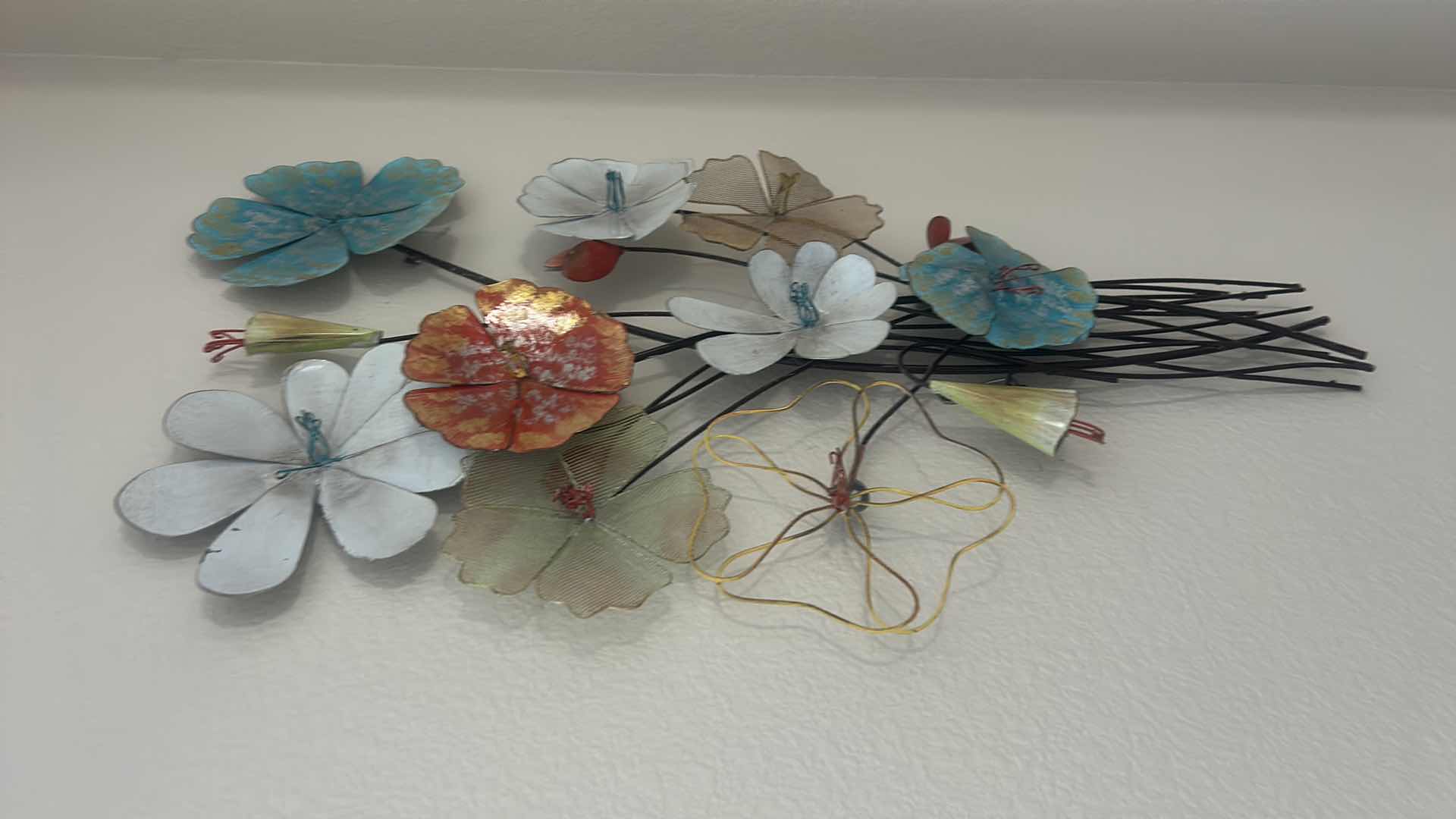 Photo 1 of METAL FLOWER WALL SCULPTURE 21“ x H36“