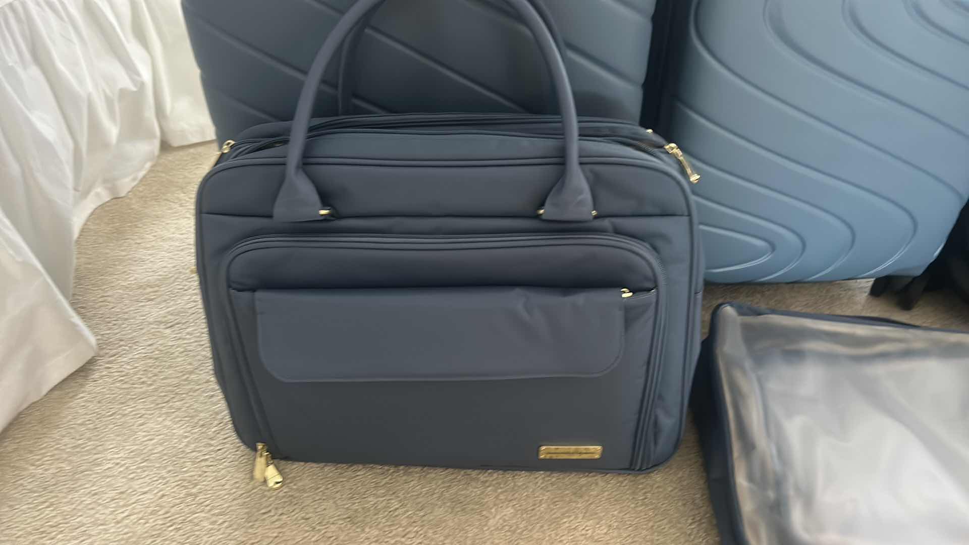 Photo 2 of NEW SAMANTHA BROWN LUGGAGE SET