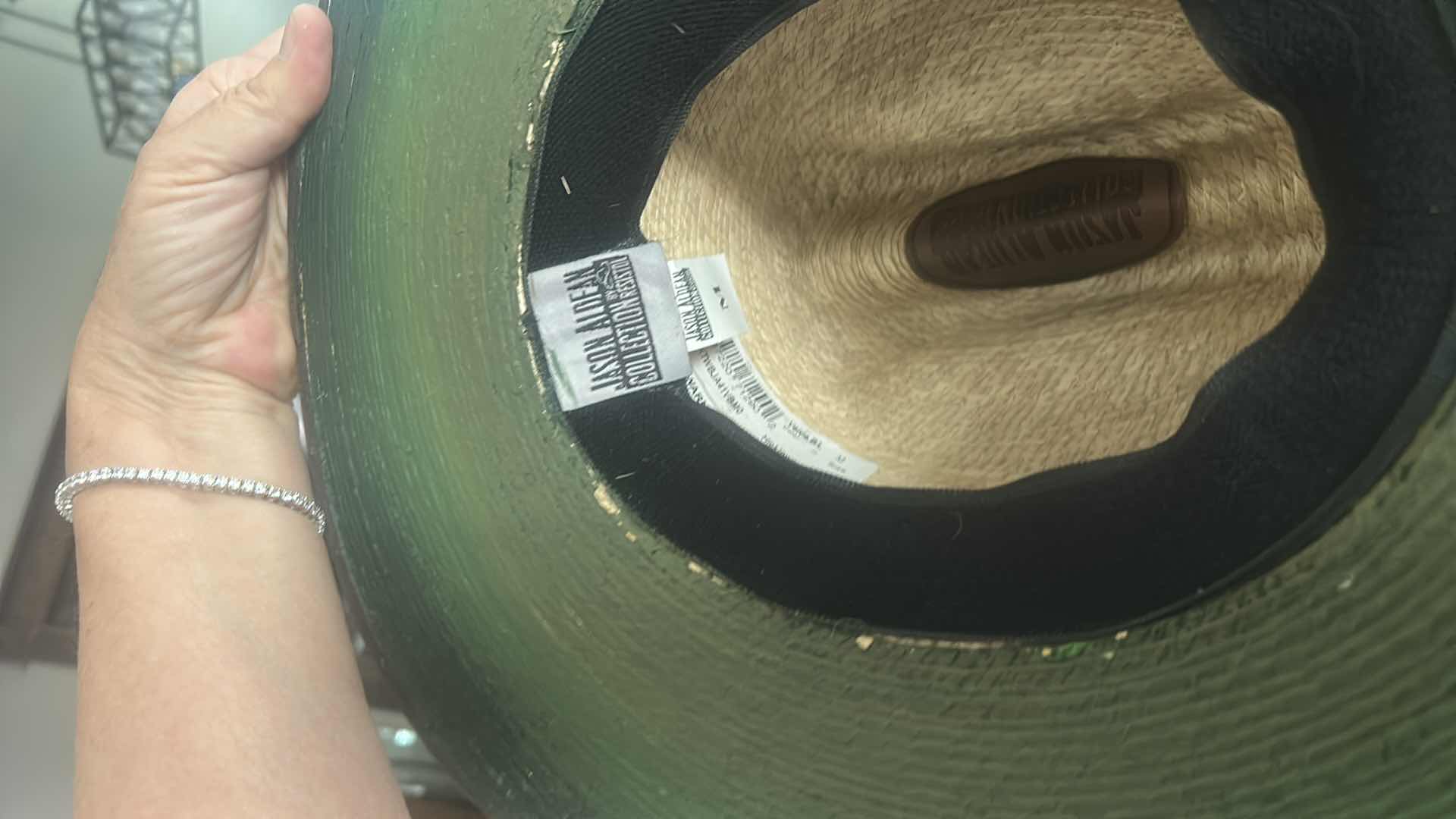 Photo 1 of CUSTOM HAND PAINTED JASON ALDEAN SIZE M