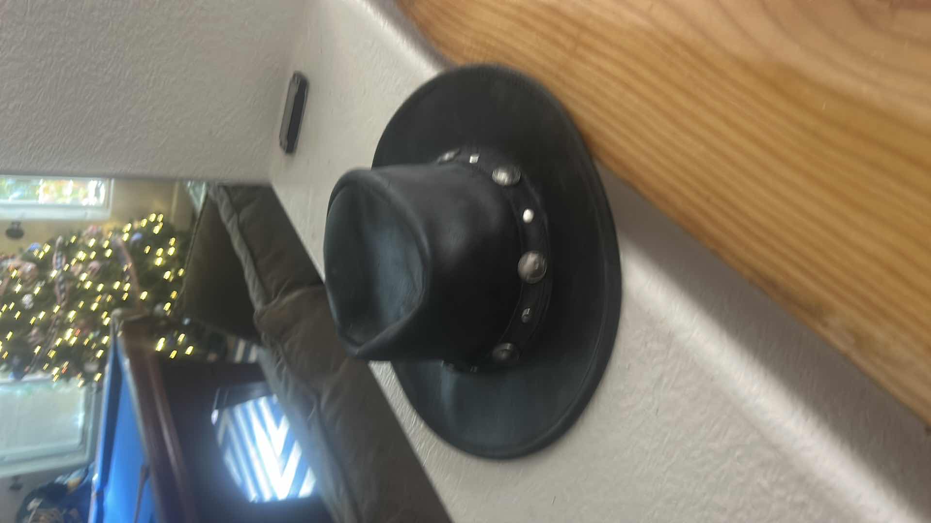 Photo 1 of 100% LEATHER “ THE OUTBACK” BUFFALO NICKEL HAT SIZE L