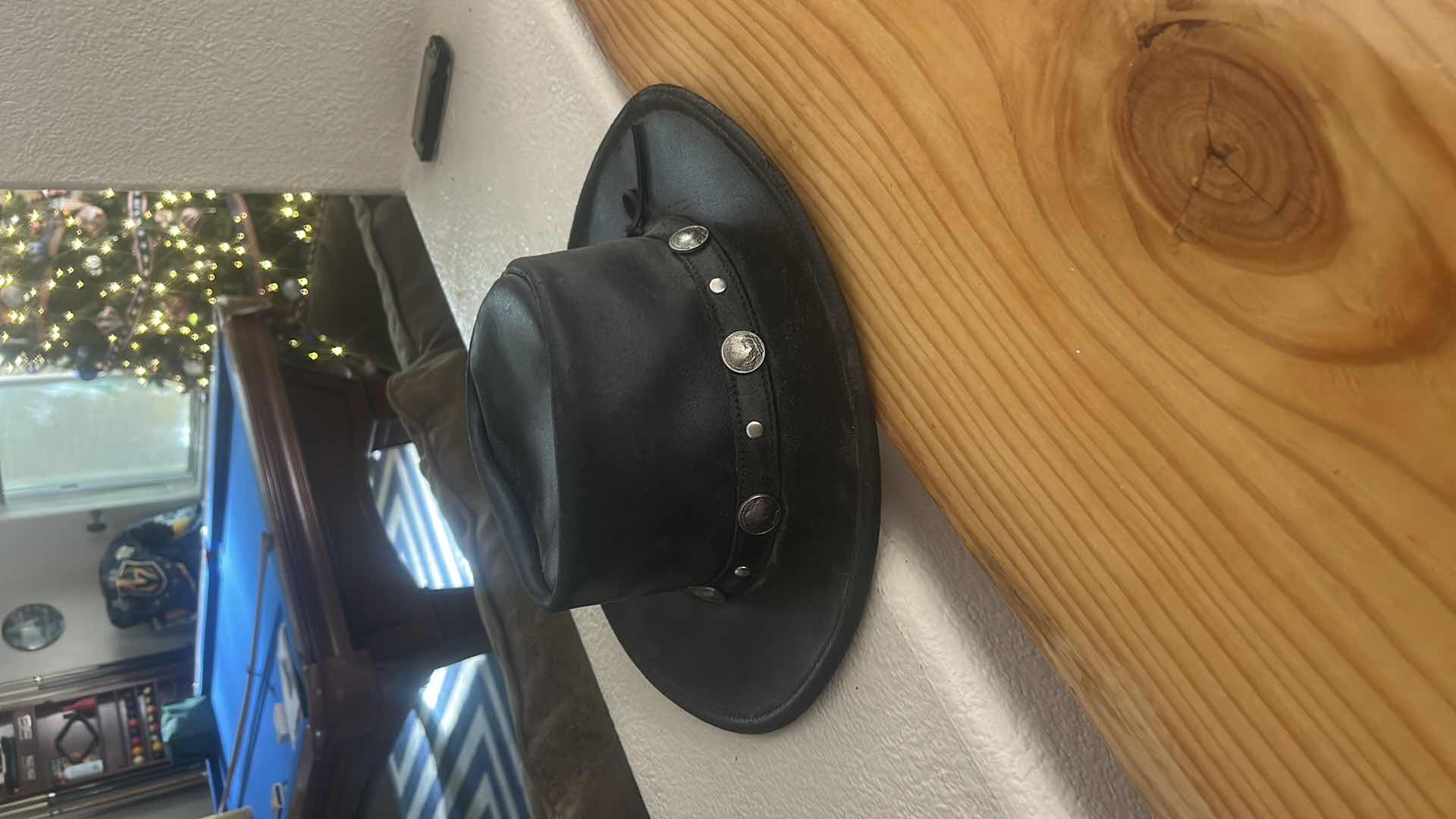 Photo 1 of 100% LEATHER “ THE OUTBACK” BUFFALO NICKEL HAT SIZE L