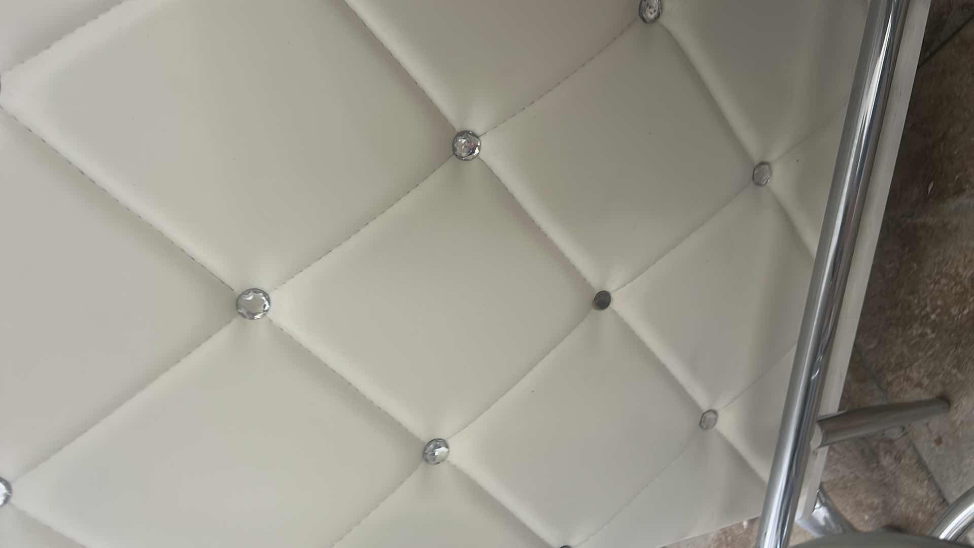 Photo 8 of FURNITURE OF AMERICA FUERO WHITE BAR TABLE WITH BUTTON TUFTING AND FAUX LEATHER UPHOLSTERY 47 1/4“ x 19 1/2“ x 42“ WITH 2 SWIVEL STOOLS. H29.25” $800