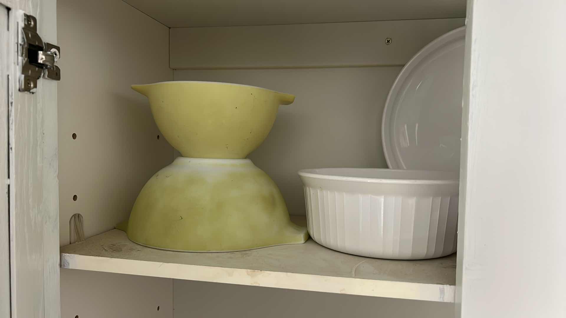 Photo 1 of CONTENTS OF CABINET