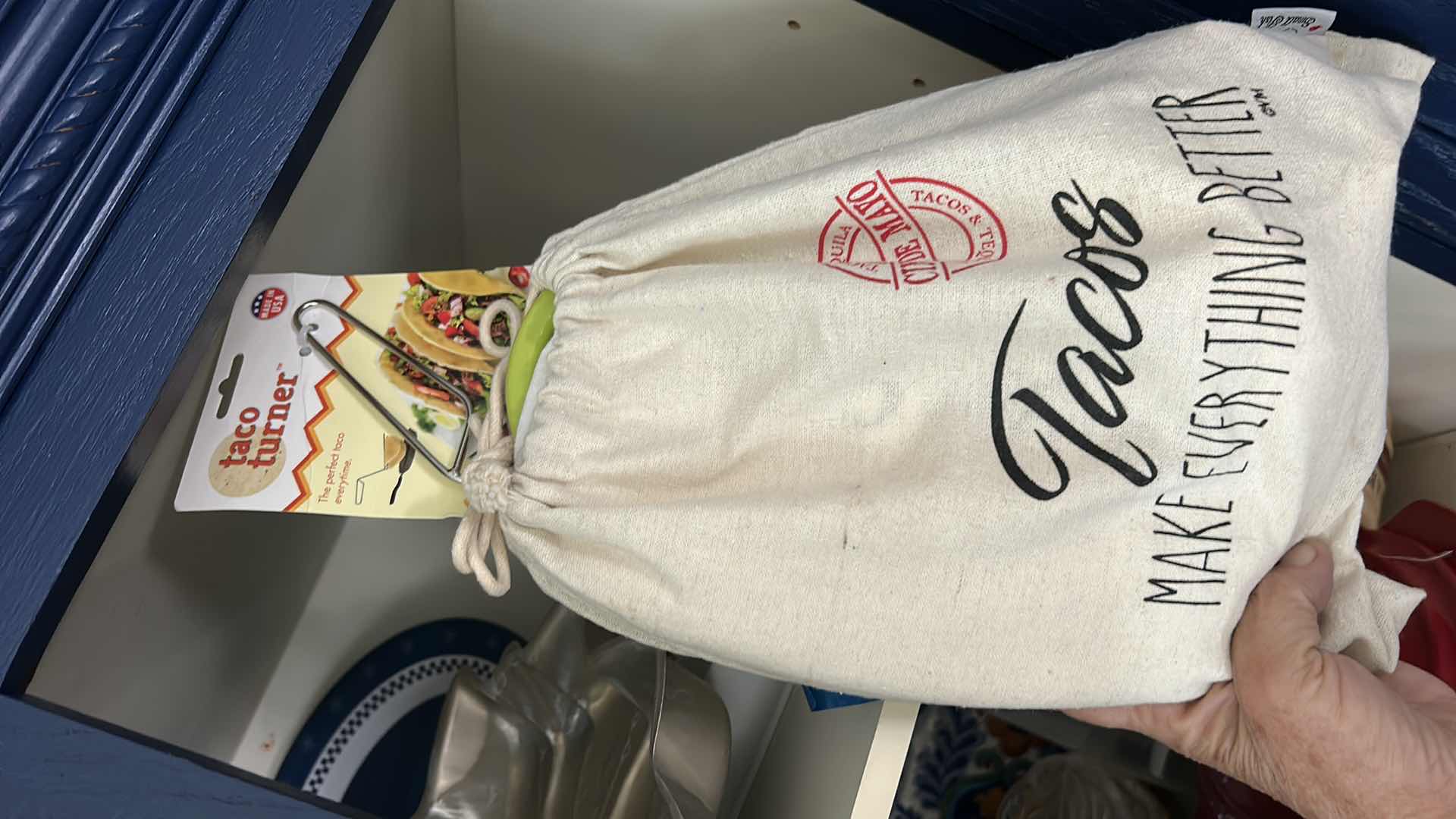 Photo 4 of CONTENTS OF CABINET