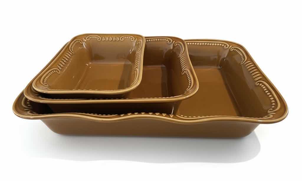 Photo 1 of 3 WORLDWIDE POTTERY CASSEROLE DISHES