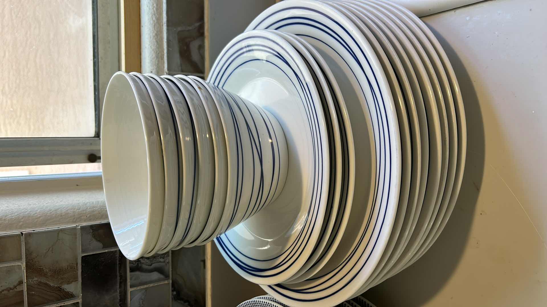 Photo 3 of 32 ROYAL DAULTON BLUE AND WHITE PLATES AND BOWLS