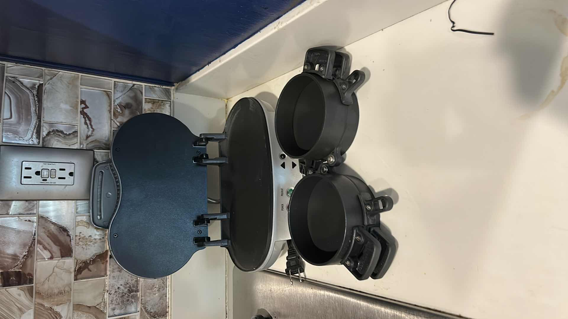 Photo 4 of HAMILTON BEACH DUAL BREAKFAST SANDWICH MAKER $90