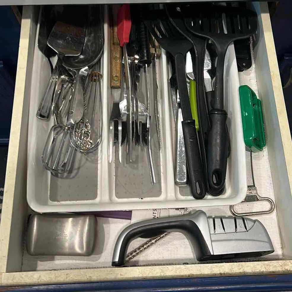 Photo 1 of CONTENTS OF DRAWER IN KITCHEN