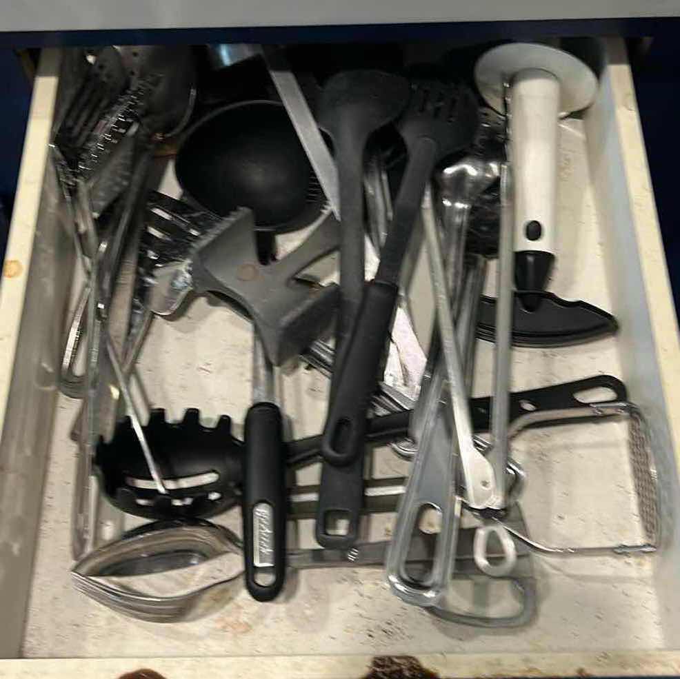 Photo 1 of CONTENTS OF DRAWER IN KITCHEN