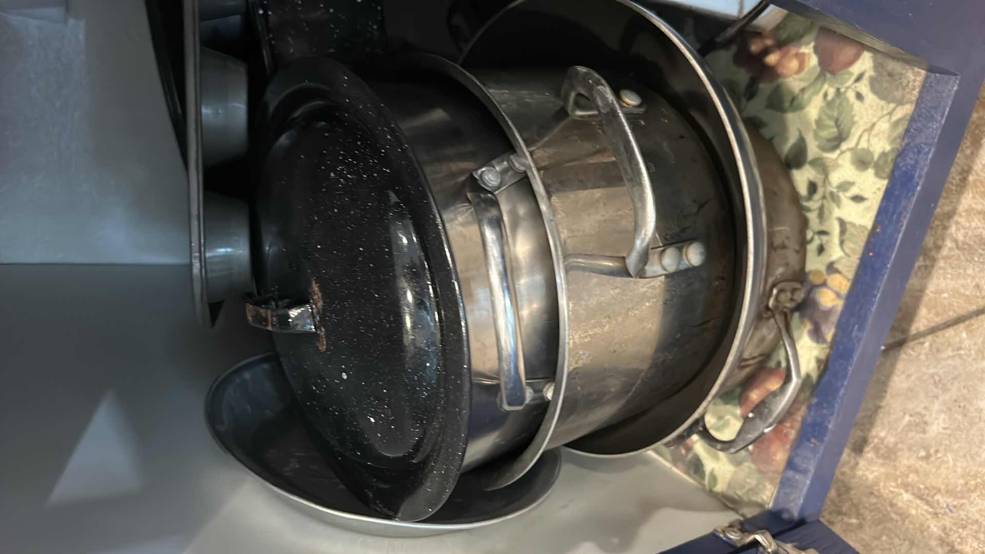 Photo 1 of CONTENTS OF CABINET IN KITCHEN / POTS AND PANS