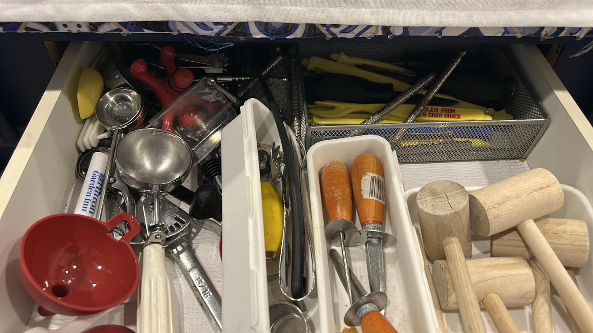 Photo 1 of CONTENTS OF DRAWER IN KITCHEN