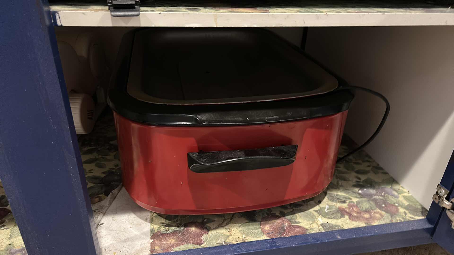 Photo 1 of CONTENTS OF CABINET IN KITCHEN