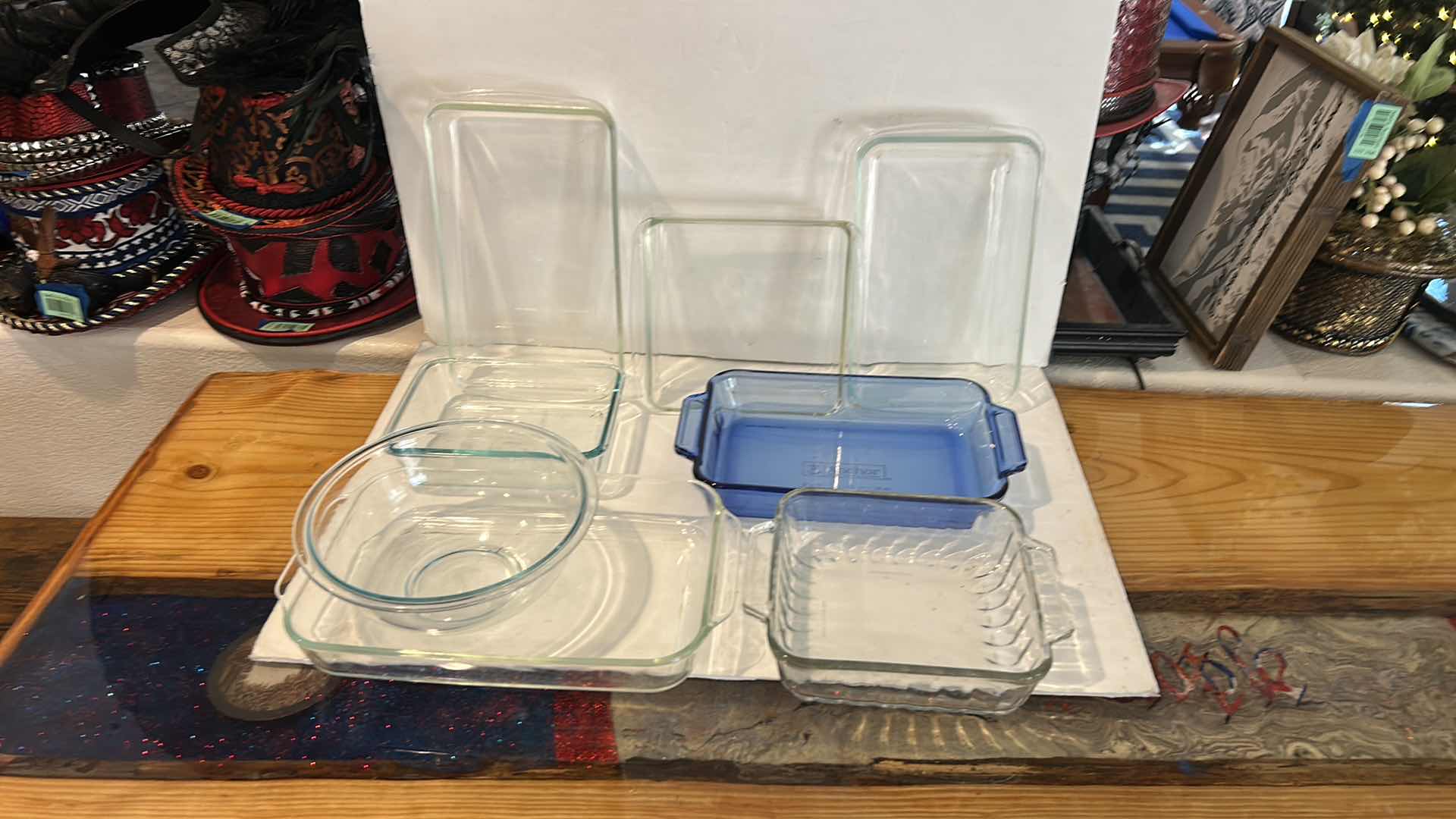 Photo 1 of PYREX BOWLS AND MORE