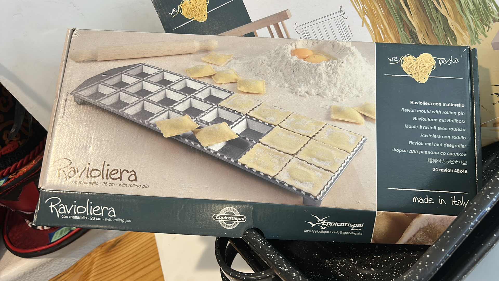 Photo 1 of 4 KITCHEN ITEMS