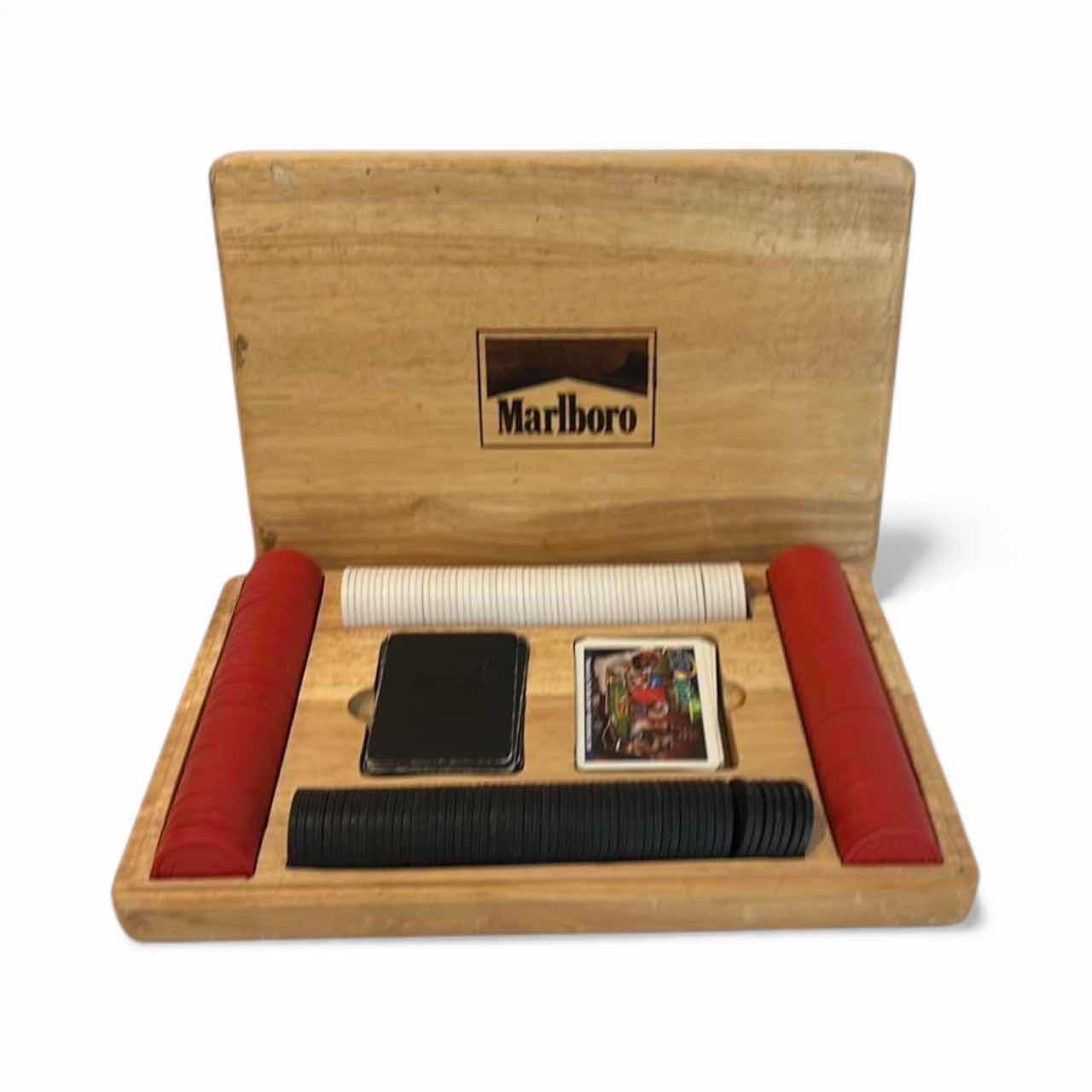 Photo 1 of MARLBORO POKER CLAY CHIP SET