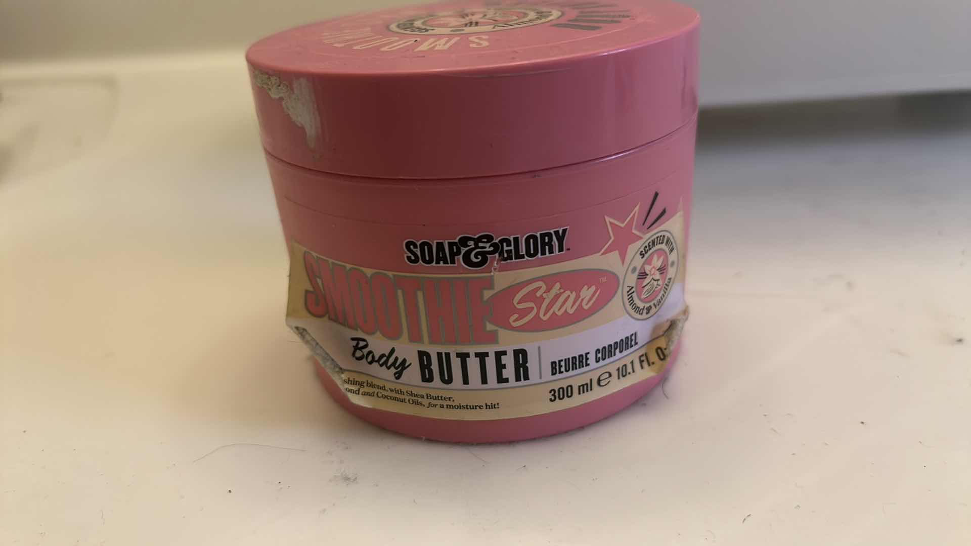 Photo 1 of OLD FASHION METAL FOOTED TUB 18“ x 10“ x H 7 1/2“ & BODY SOAP