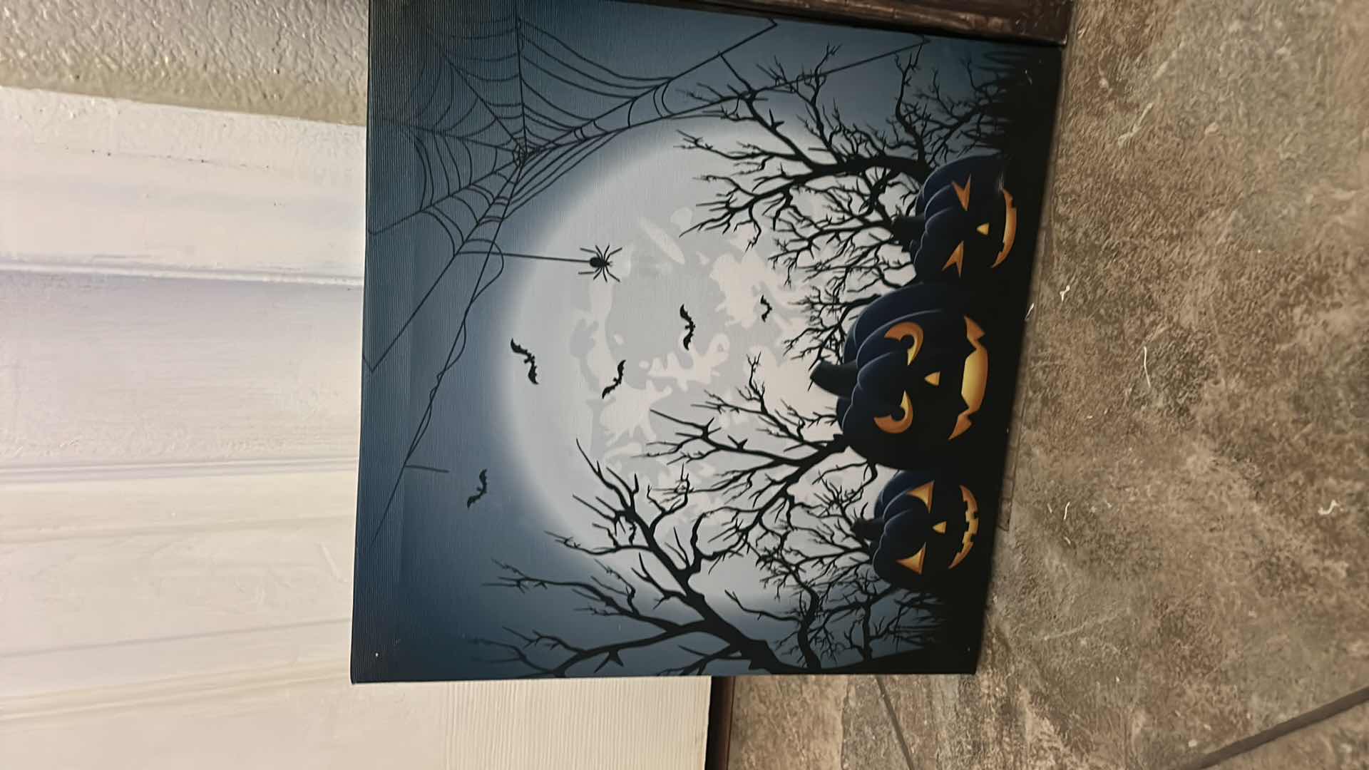 Photo 1 of 3 - BATTERY OPERATED LIGHT UP HALLOWEEN ARTWORK (LARGEST 15” x H20”