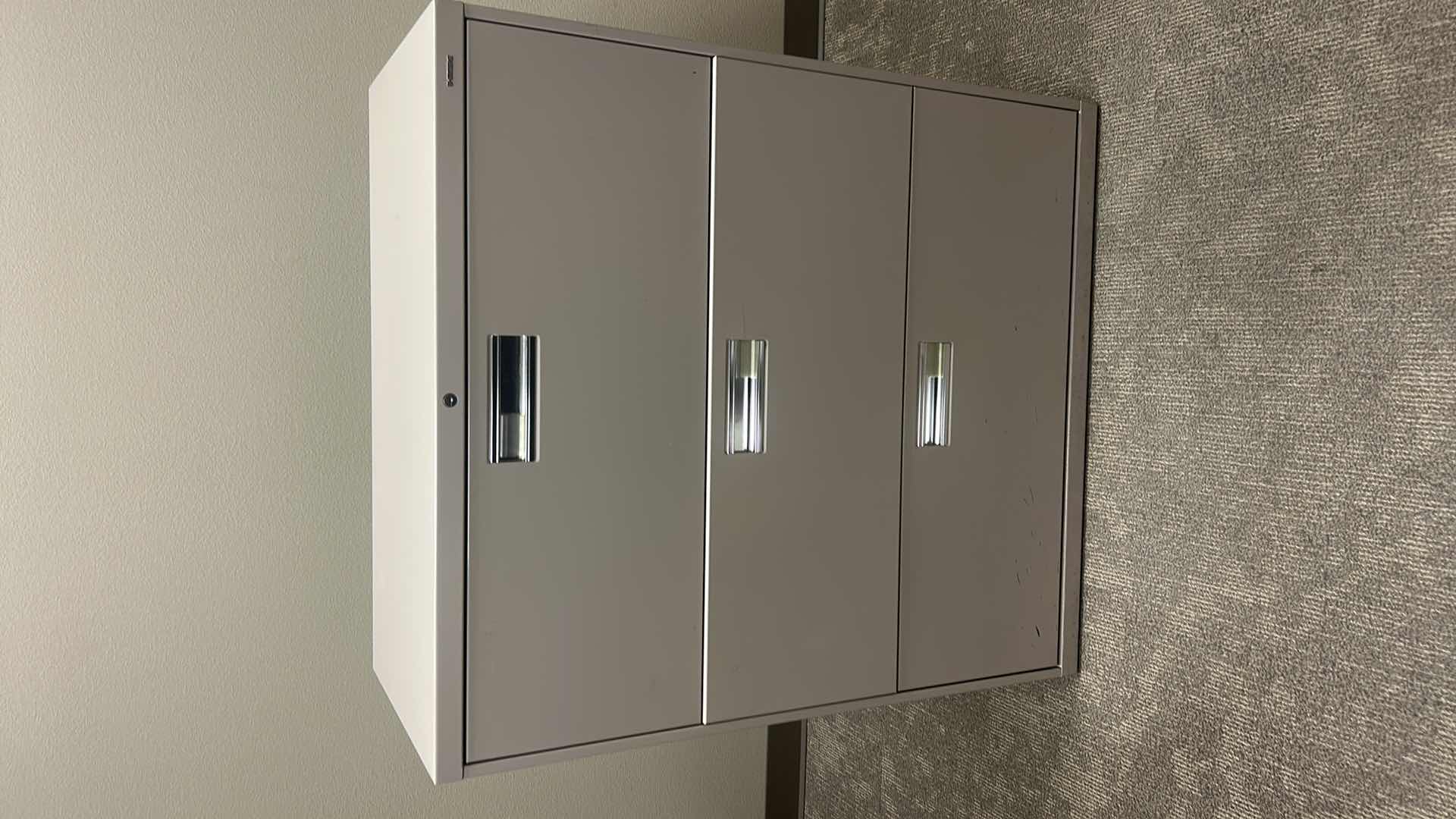 View 4 of 3 DRAWER HON METAL FILING CABINET 3‘ x 19“ x H41“