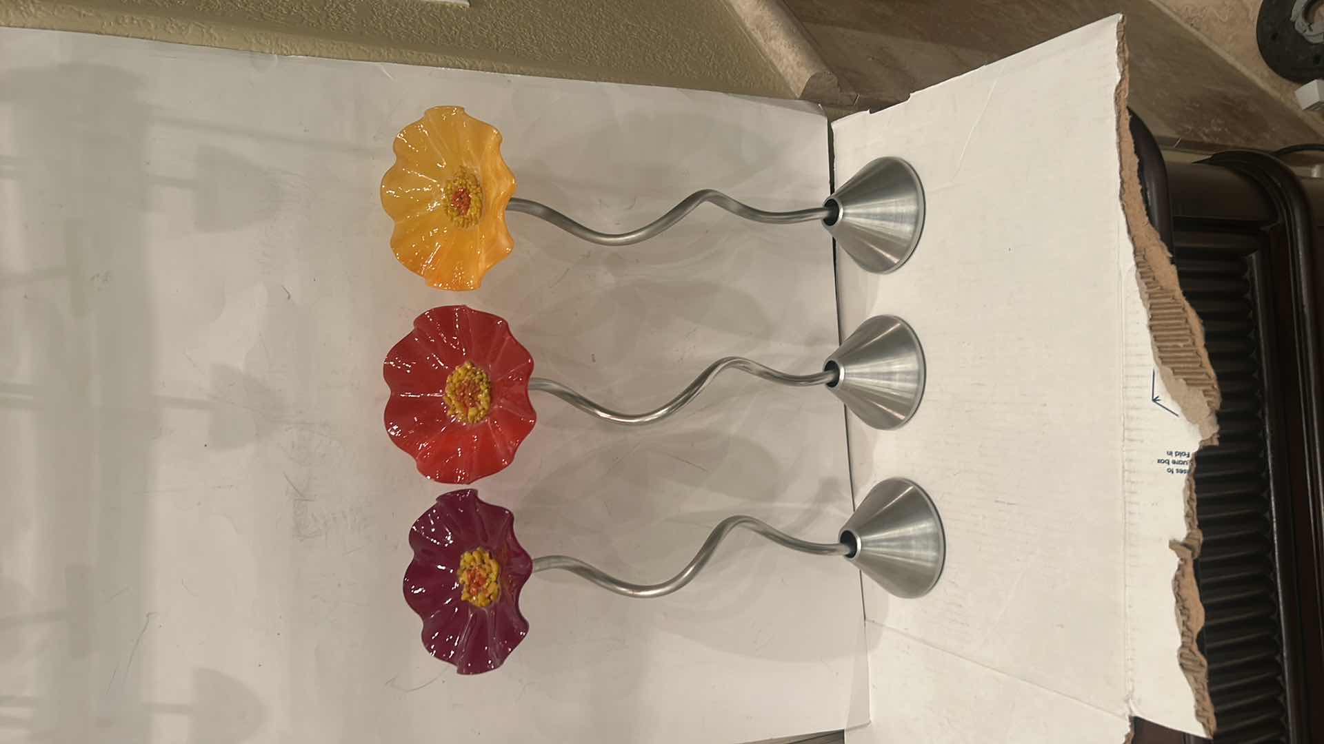 Photo 1 of 3 ART GLASS FLOWERS H17”