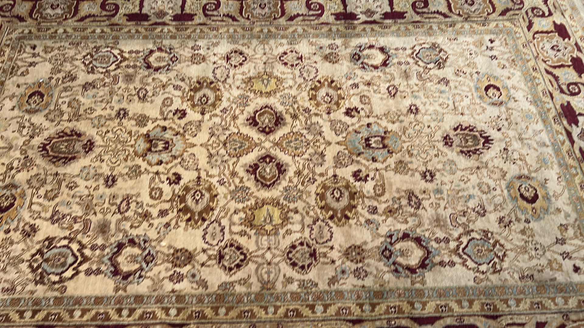 Photo 1 of BLOOMINGDALES, PAKISTAN WOOL RUG  9‘1“ X6‘1“