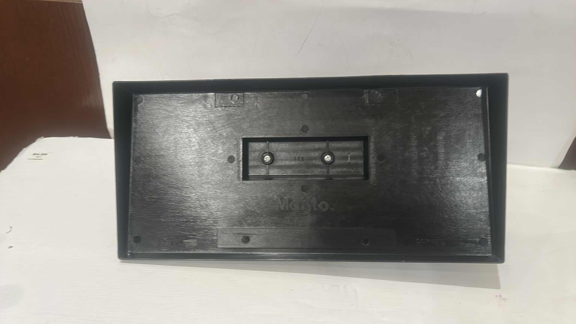 Photo 1 of MAISTO SPECIAL EDITION 1:18 SCALE DIECAST MODEL OF A VOLKSWAGEN NEW BEETLE 9” x 4”