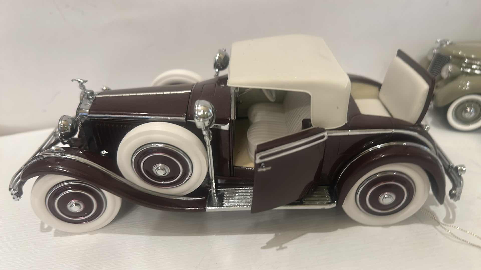 Photo 1 of 2 FRANKLIN MINT COLLECTIBLE METAL CARS  8”