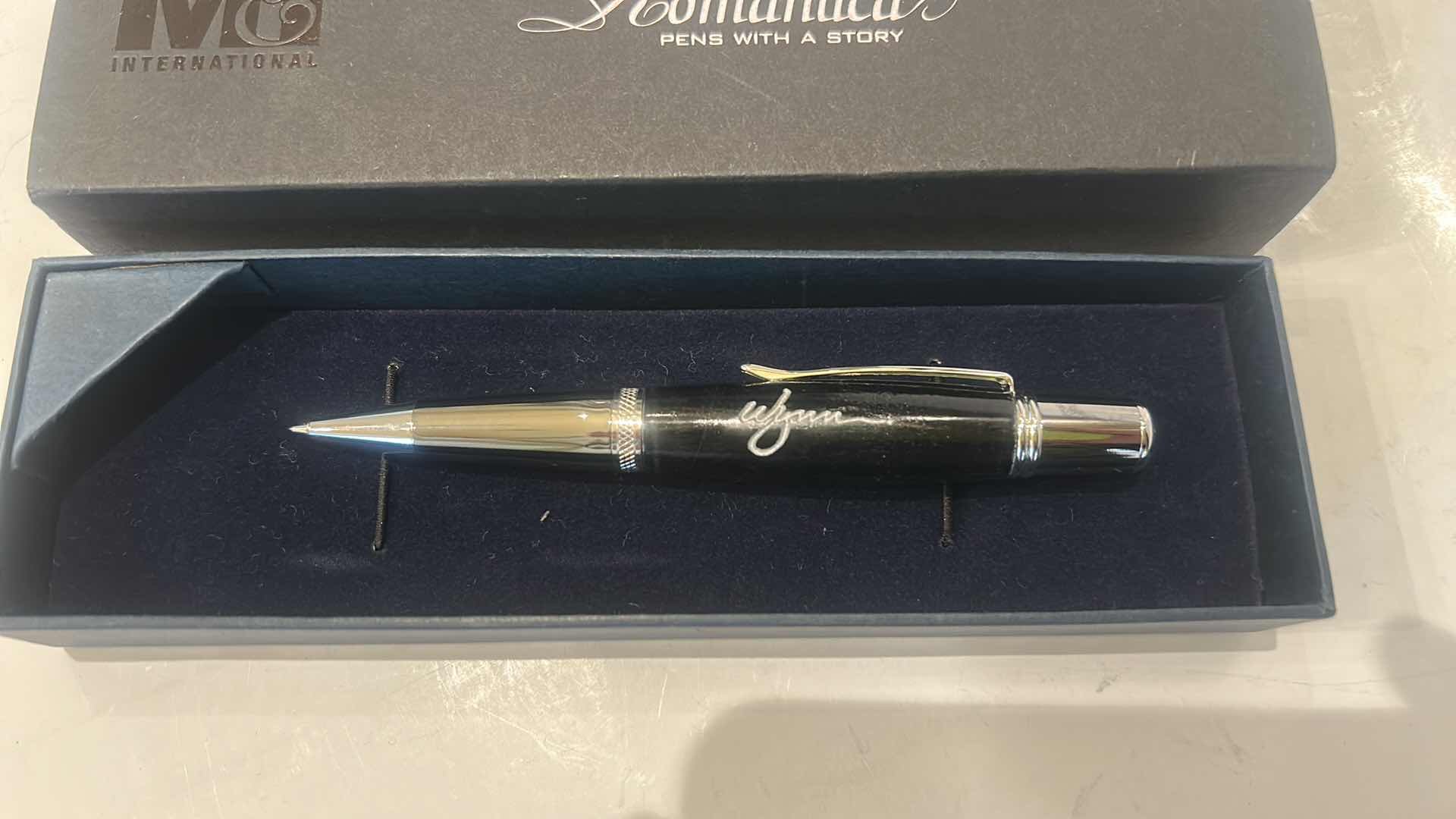 Photo 1 of ROMANTICA PENS WITH A STORY ENGRAVED WITH WYNN.
