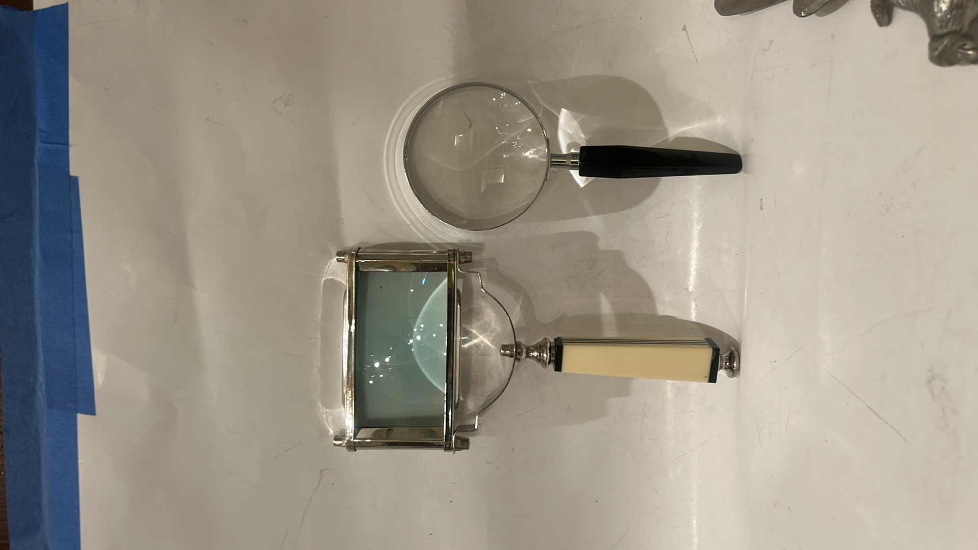 Photo 1 of 2 MAGNIFYING GLASS 9.5”