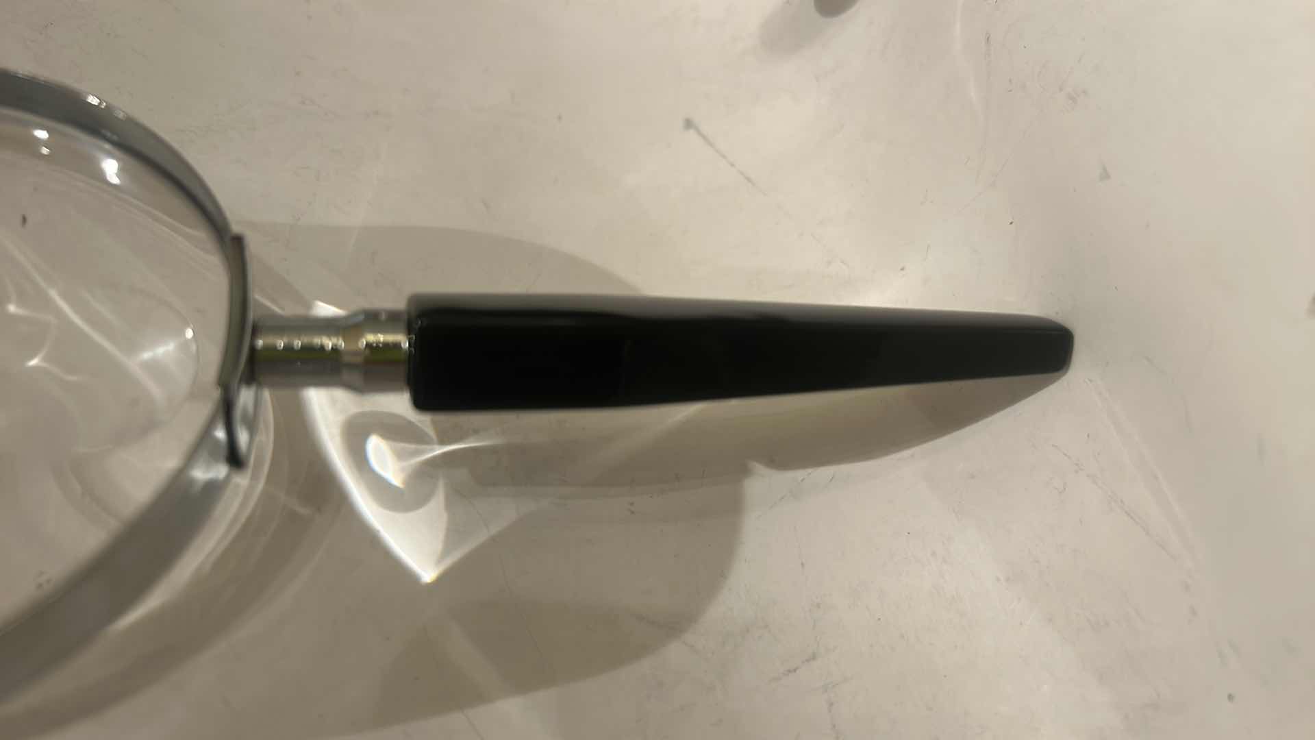 Photo 1 of 2 MAGNIFYING GLASS 9.5”