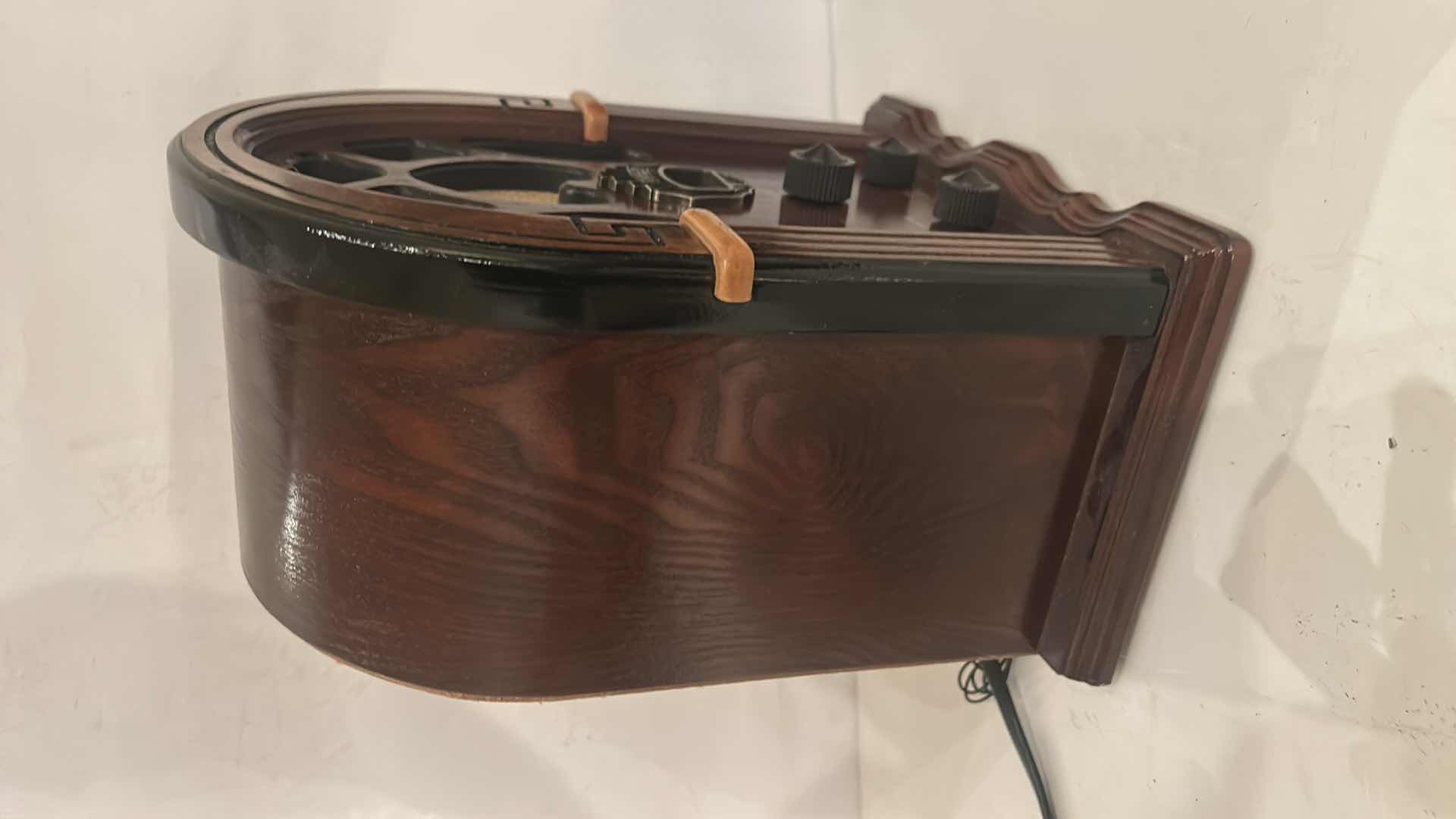 Photo 1 of CROSLEY RADIO 10.75”