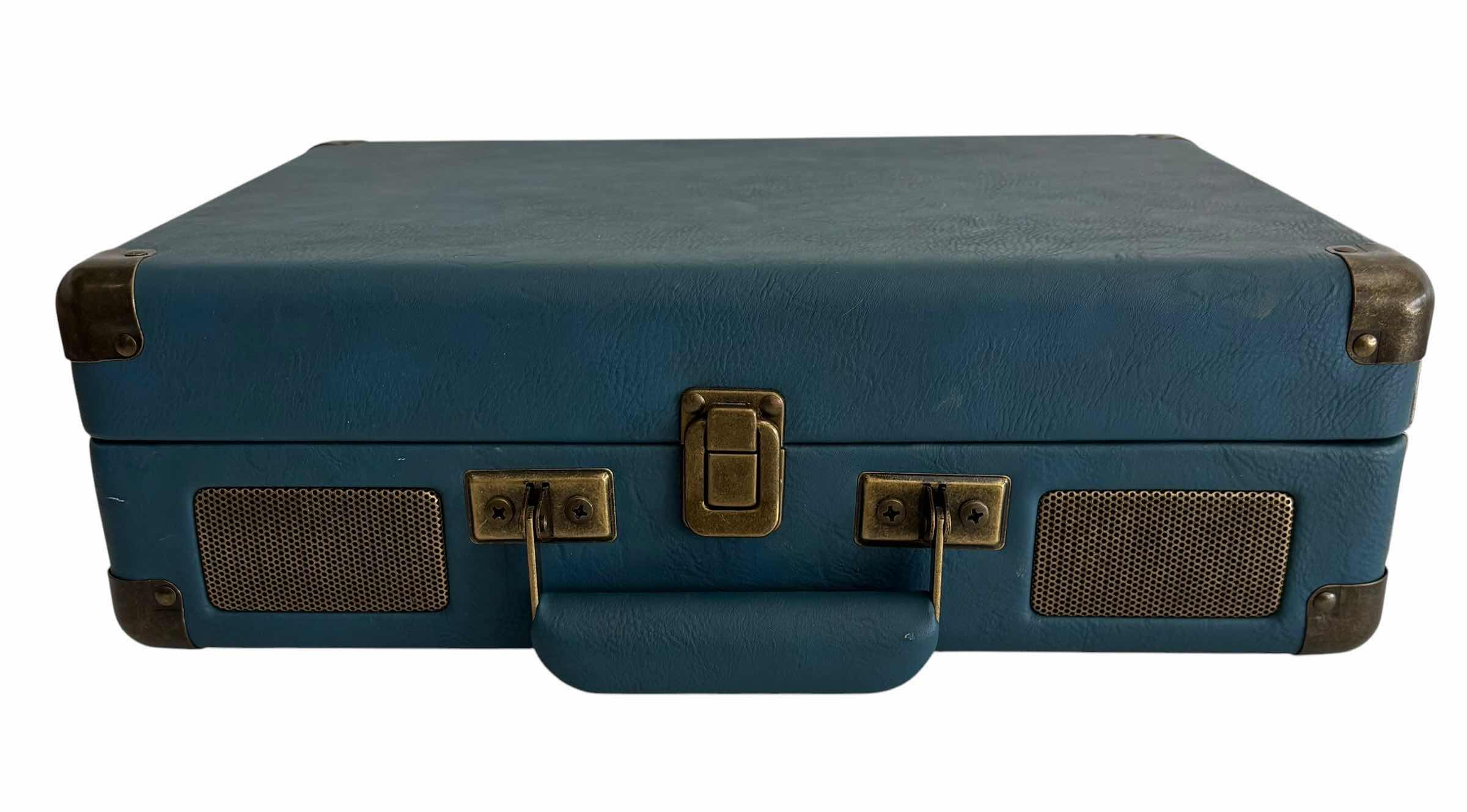 Photo 1 of CROSLEY CRUISER PORTABLE TURNTABLE