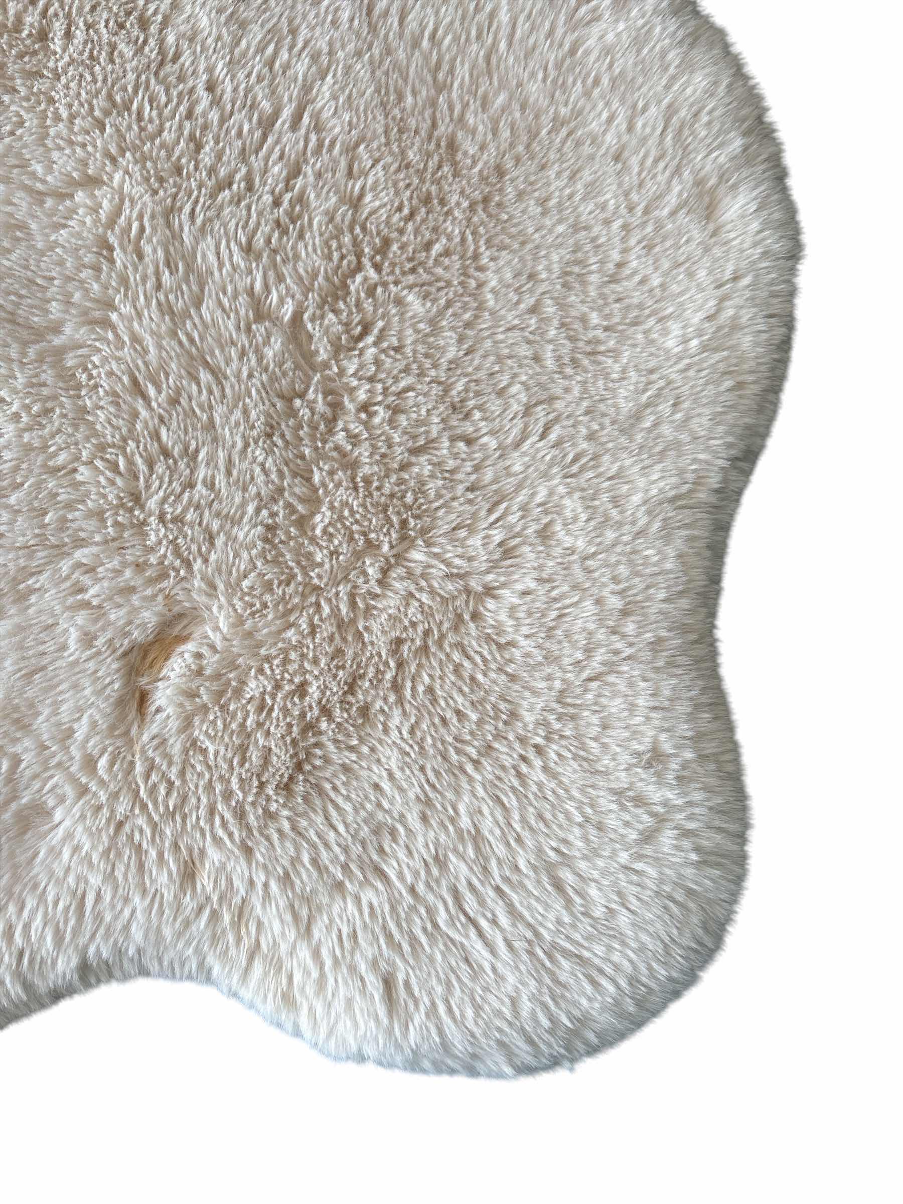 Photo 1 of FAUX FUR DOG BED FLAT 39”X42”